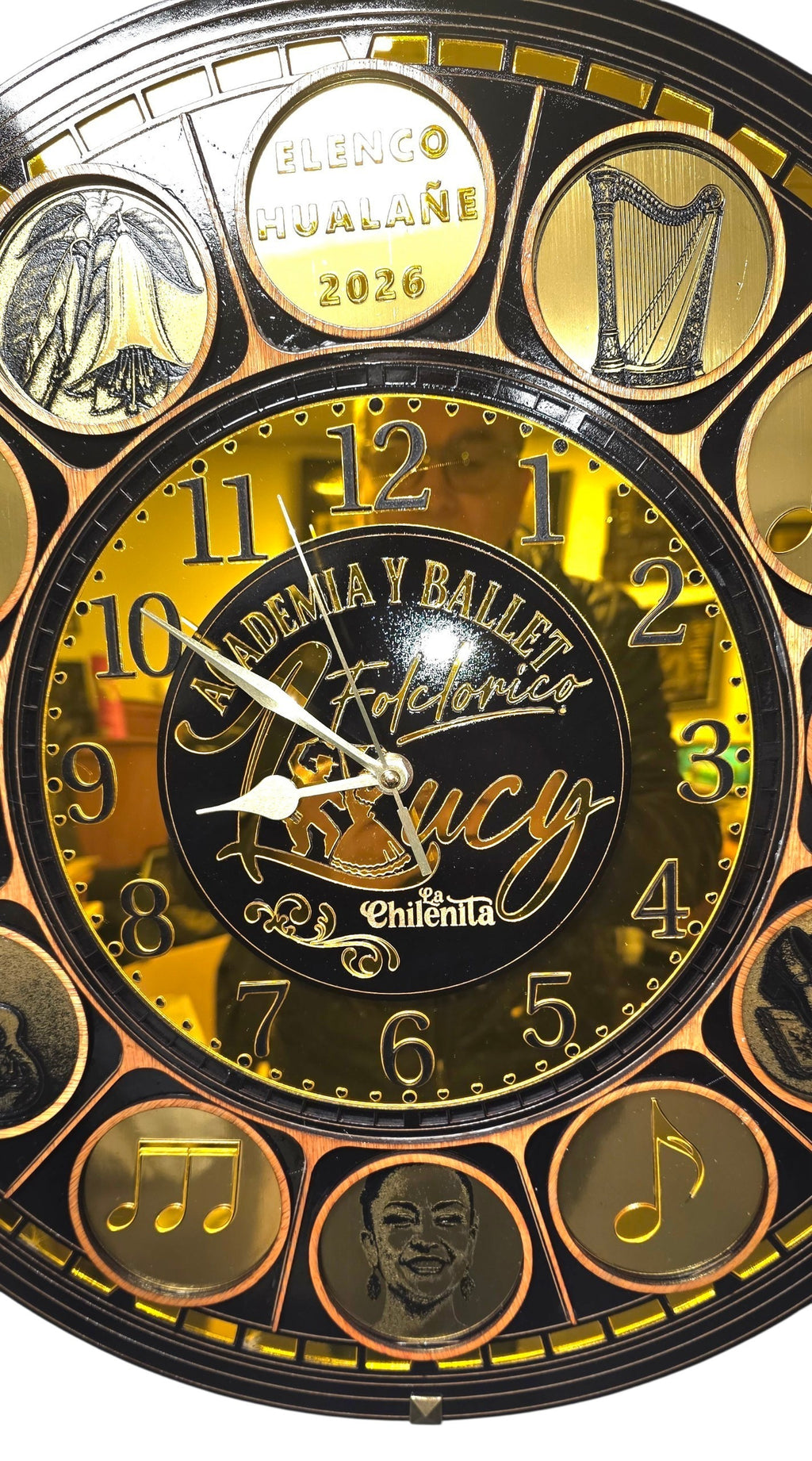 RELOJ ACADEMIA DE CUECA PERSONALIZADO